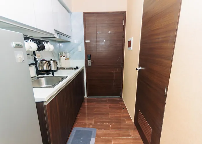 Apartment Boutique Air Retreat Relax Laugh Swim Gym Car Park 1767 Manila