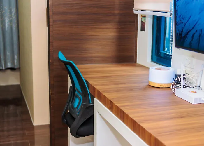 Apartment Boutique Air Retreat Relax Laugh Swim Gym Car Park 1767 Manila