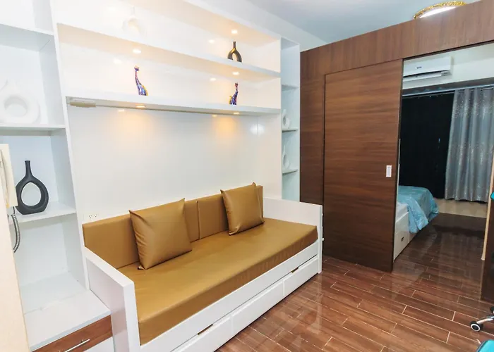 Boutique Air Retreat Relax Laugh Swim Gym Car Park 1767