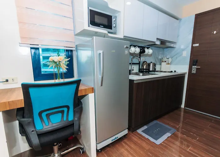 Apartment Boutique Air Retreat Relax Laugh Swim Gym Car Park 1767 Manila