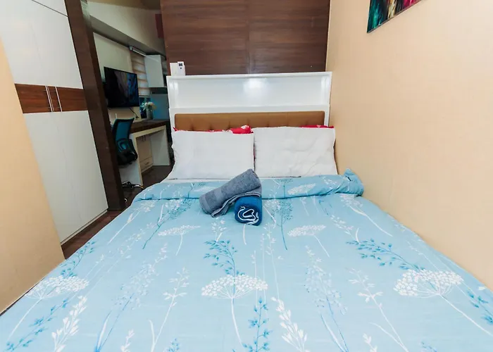 Boutique Air Retreat Relax Laugh Swim Gym Car Park 1767 Apartment Manila