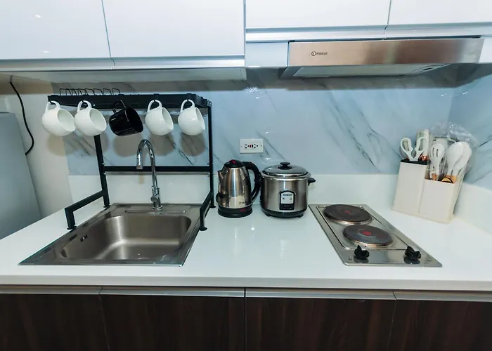 Apartment Boutique Air Retreat Relax Laugh Swim Gym Car Park 1767 *