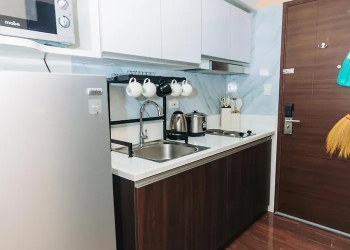 Apartment Boutique Air Retreat Relax Laugh Swim Gym Car Park 1767 Manila